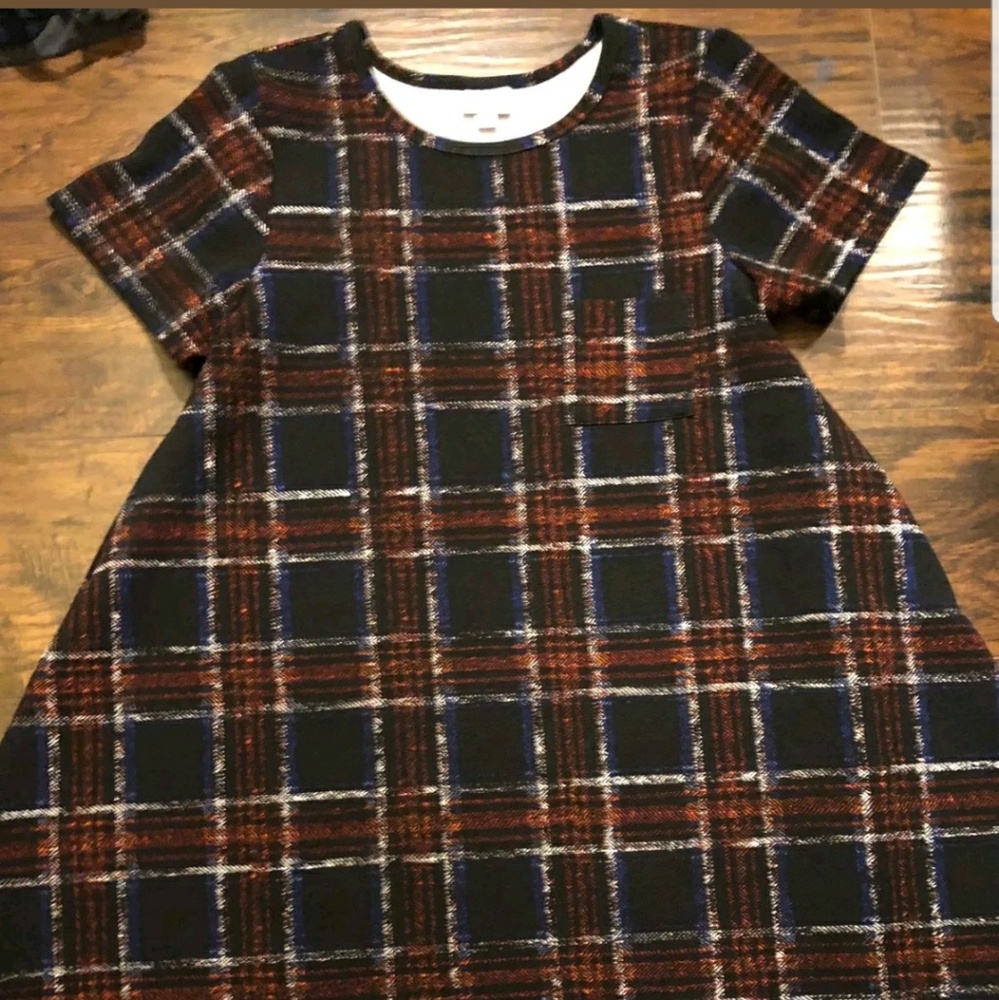 Lularoe plaid carly